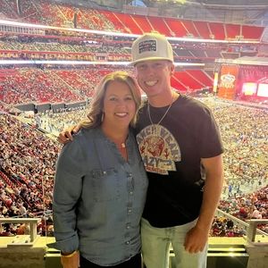 Meet your Posher, Julie